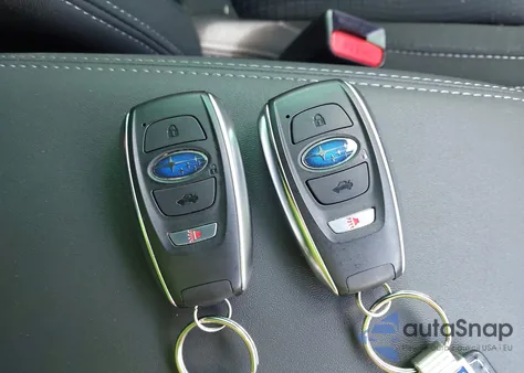 2024 Subaru Ascent Premium 8-Passenger z USA, uszkodzony, nr VIN 4S4WMACD6R3454621